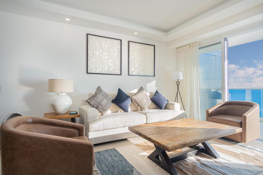 Sandy Paws 2 bedroom 2 bath Ocean Front Encantame Towers C1604 - 2