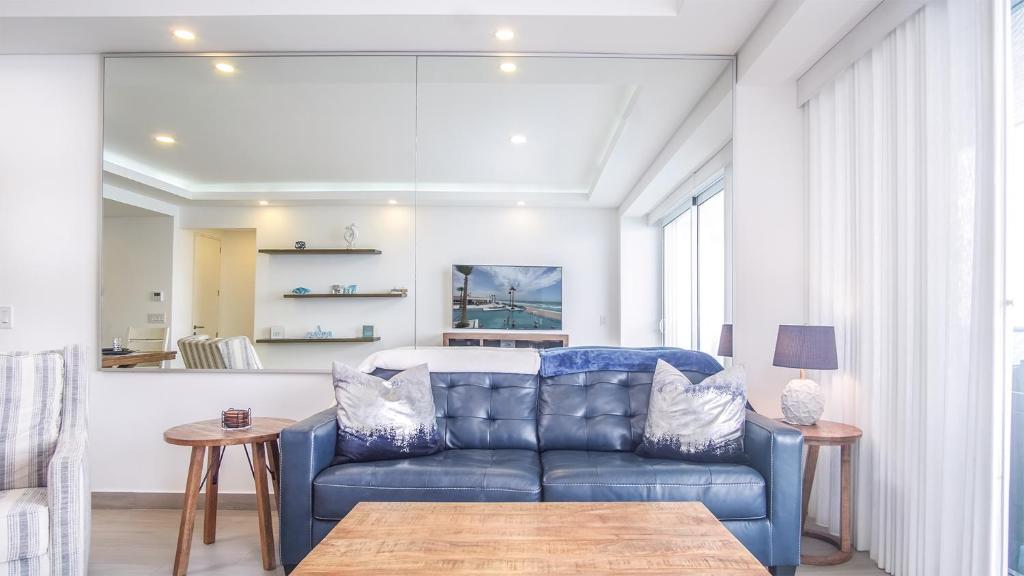 Splendid Waterfront 2 bedroom Velero 1804 Encantame Towers - 4