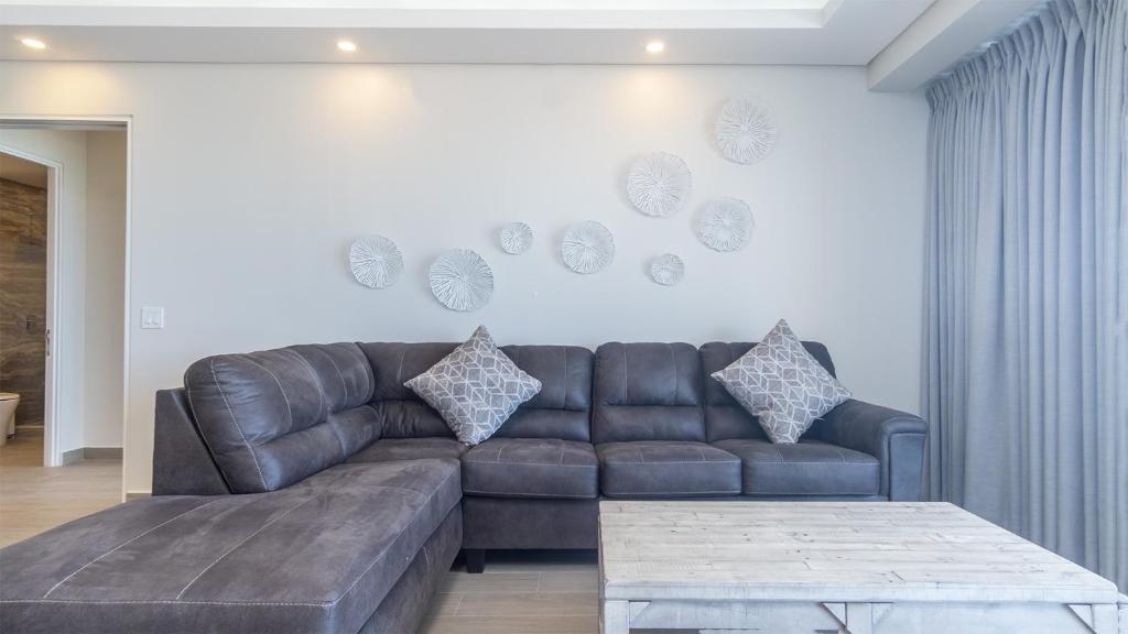 New & Amazing condo @ Encantame W604 - 5