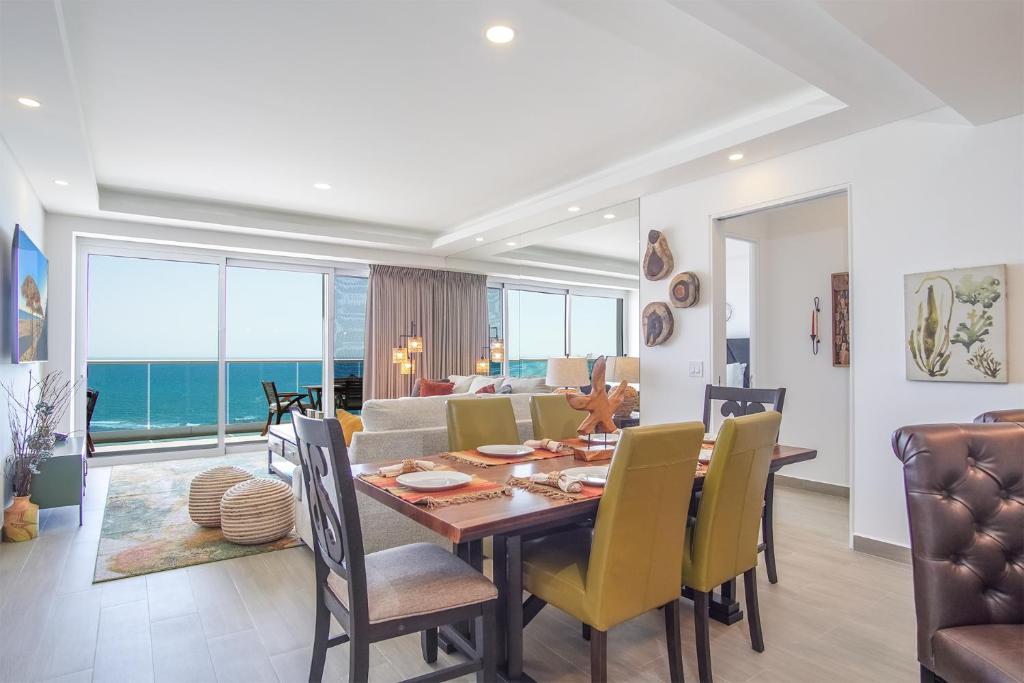 Condo with Expansive Ocean View Encantame Towers 1402 - 2