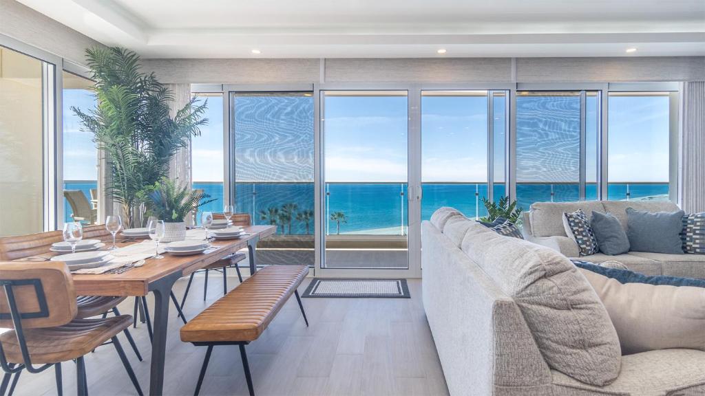 Amazing two bedroom beach front condo W405 - 5