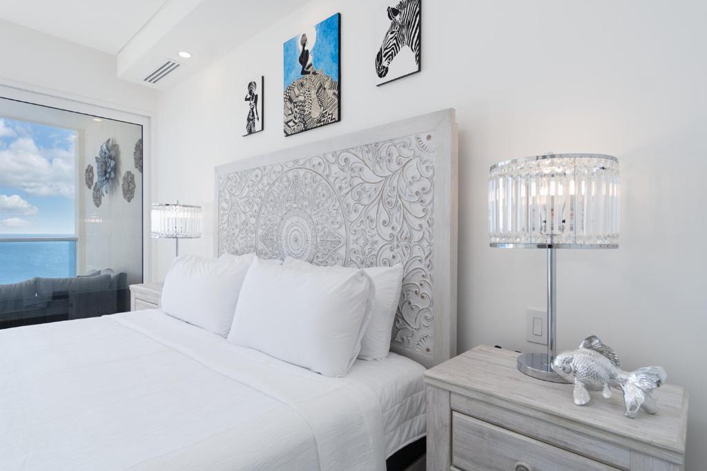 Stay in Luxury/Splash in New Lazy River this Winter Encanatame Towers 902 - 5