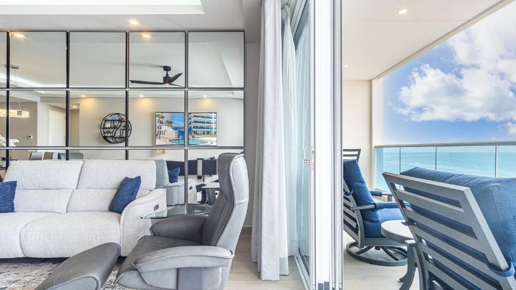 Amaizing condo by the beach Encantame W1704 - 5