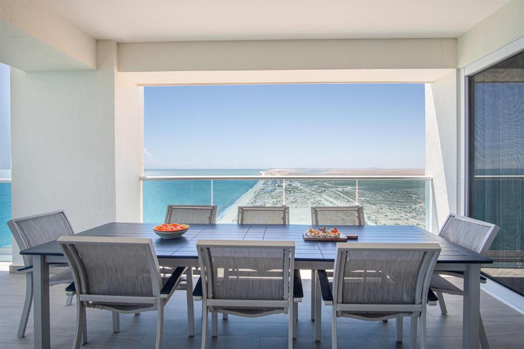 Family Paradise! Splash in The New Lazy River and Sleep In Luxury Encantame Velero 2101 - 2
