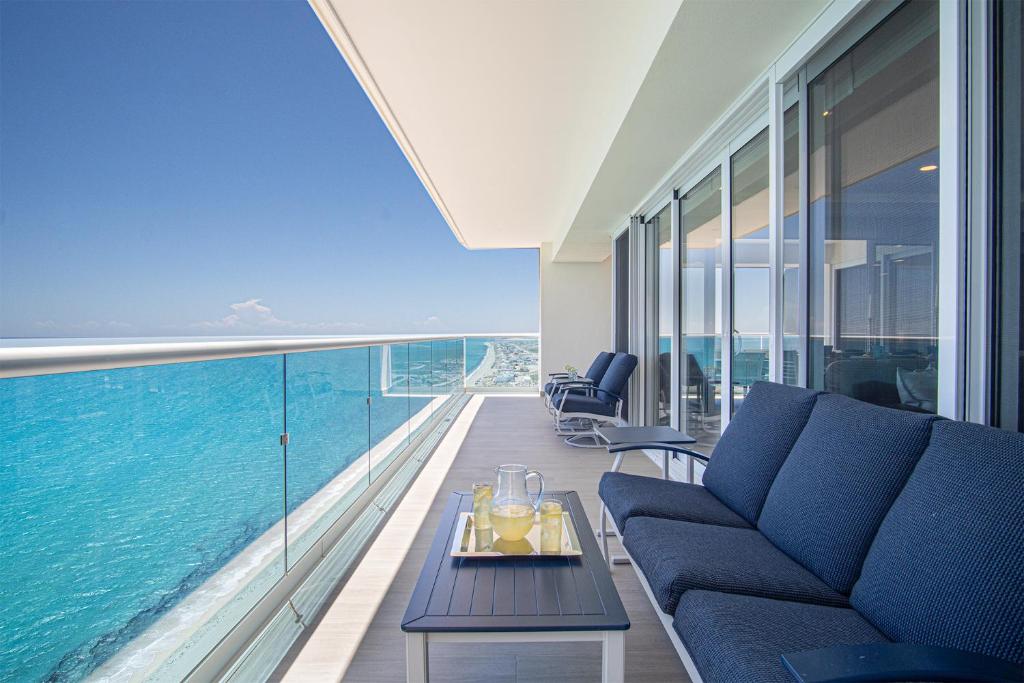 Family Paradise! Splash in The New Lazy River and Sleep In Luxury Encantame Velero 2101 - 3