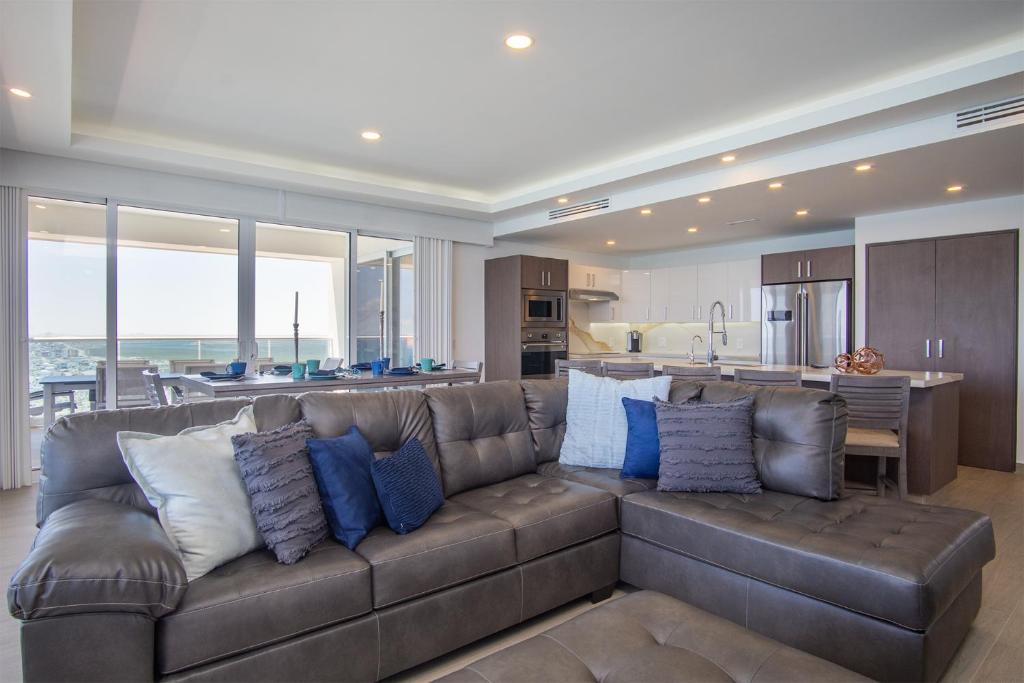 Family Paradise! Splash in The New Lazy River and Sleep In Luxury Encantame Velero 2101 - 4