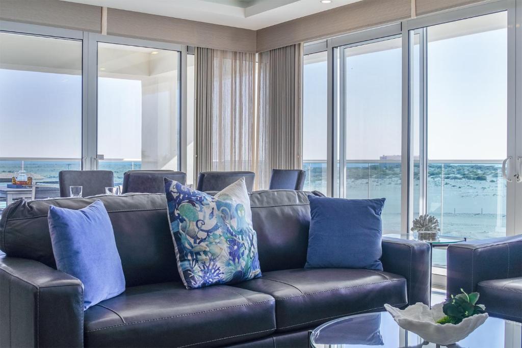 Awesome 3 bedroom condo Encantame Tower E 201 - 3