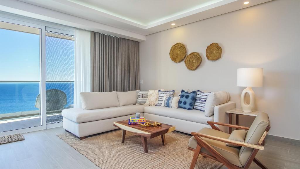 Panoramic And Immersive Water View 2 bedroom E2002 - 4
