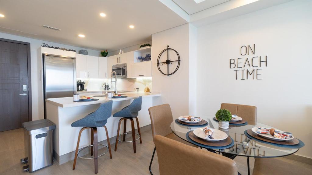 Modern Luxury, Beachfront, Ocean Views C1803 Encantame - 5