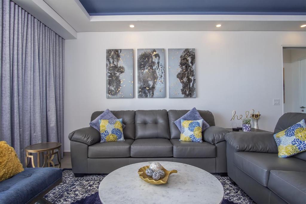 Looking for the perfect scape from the city? Peaceful 2 bedroom condo Verano 804 - 3