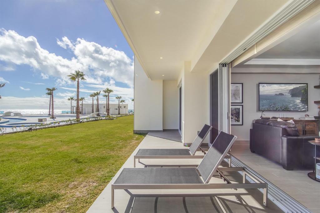 Phenomenal 3 bedroom condo Encantame Tower E 101 - 2