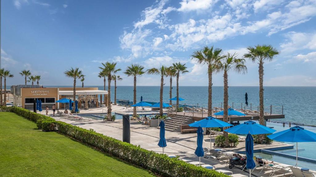 Exceptional one bedroom condominium Viento 803 - Encantame Towers - 1