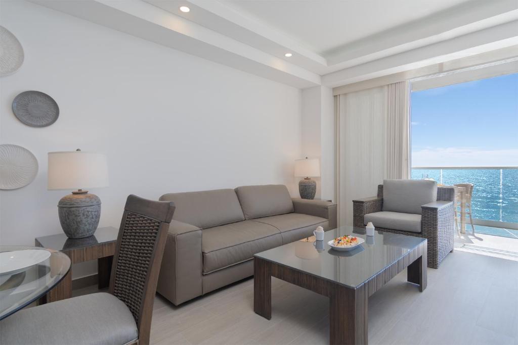 Splash in The New Lazy River/Stay in Modern Luxury Encantame C-403 - 4