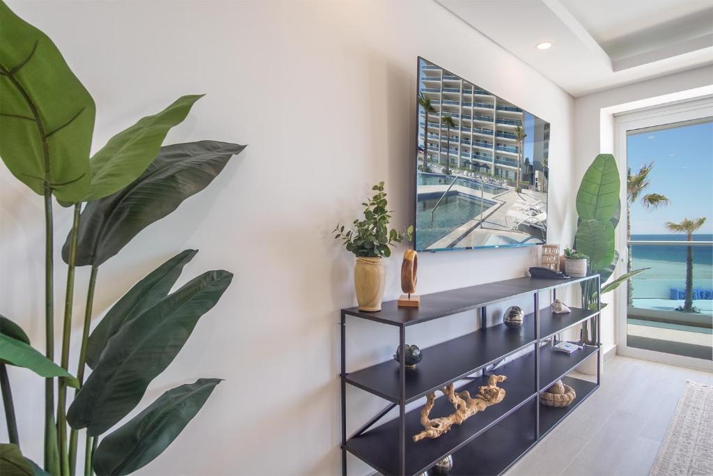 Gorgeous 2 bedroom condominium (Encantame Verano 204) - 5