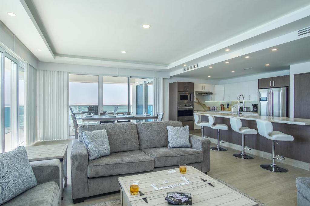 Breathtaking 3 bedroom condo Encantame Towers Velero 1801 - 5