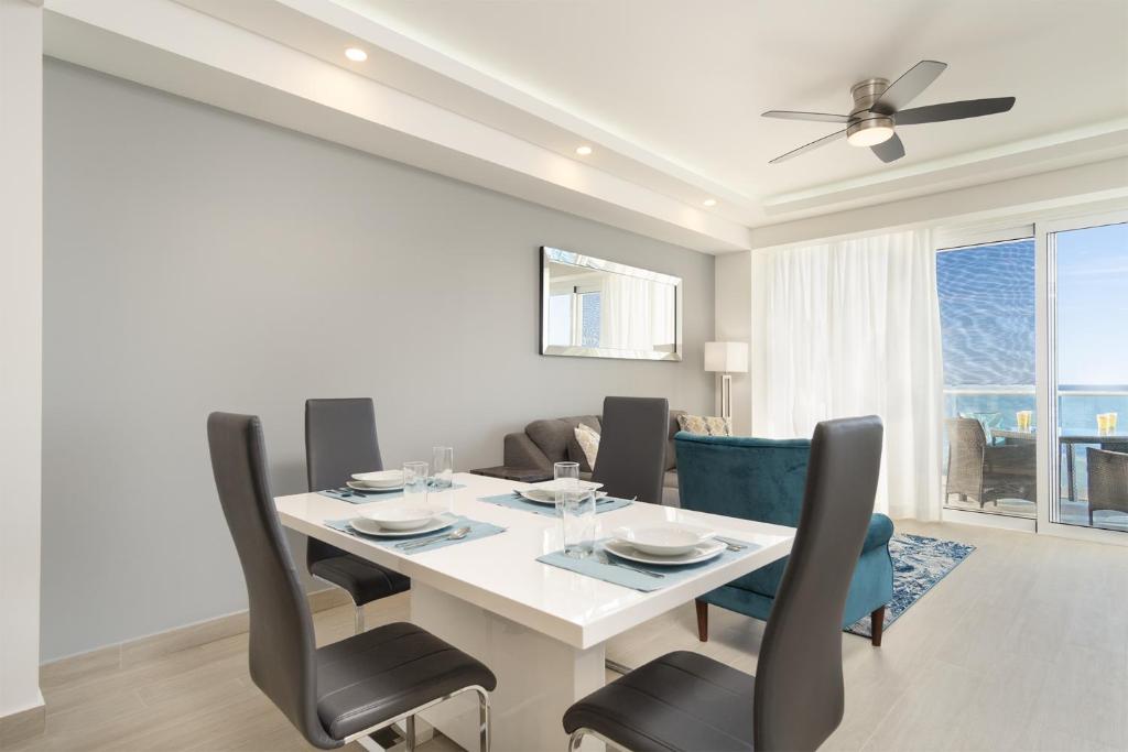 Splash in The New Lazy River and Sleep In Luxury Encantame Towers Velero 303 - 3