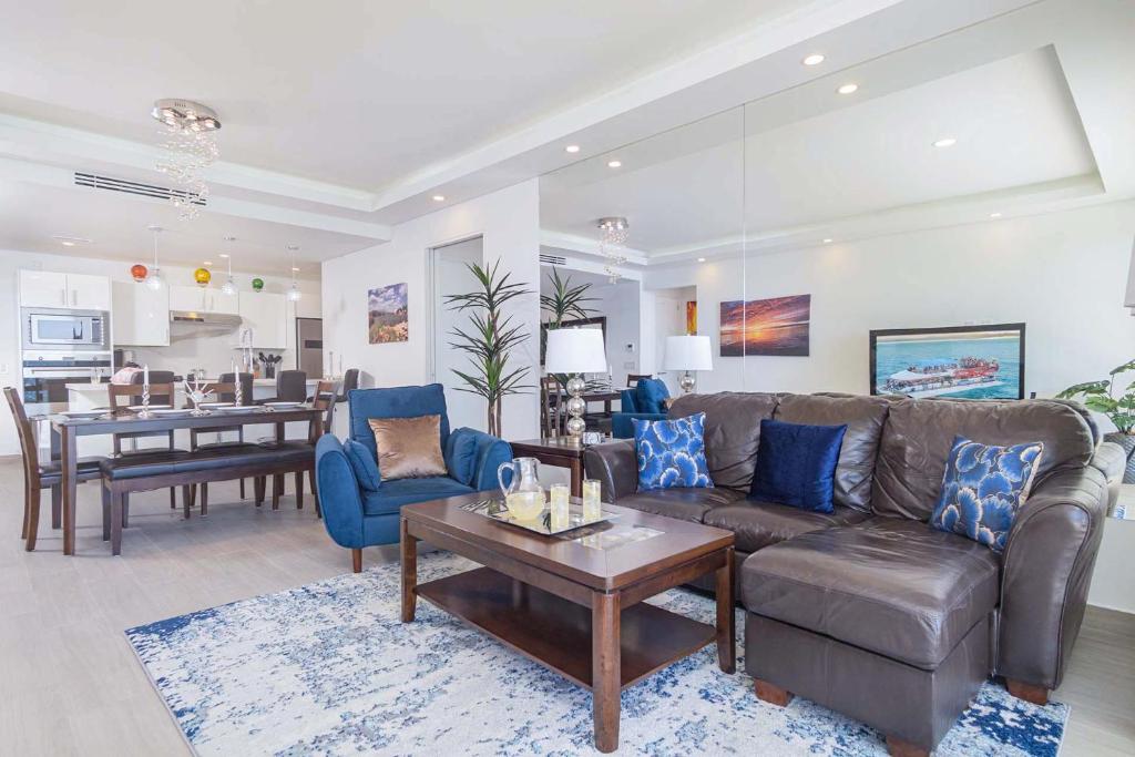 Splash in The New Lazy River/Stay in Modern Luxury Encantamae C 402 - 2