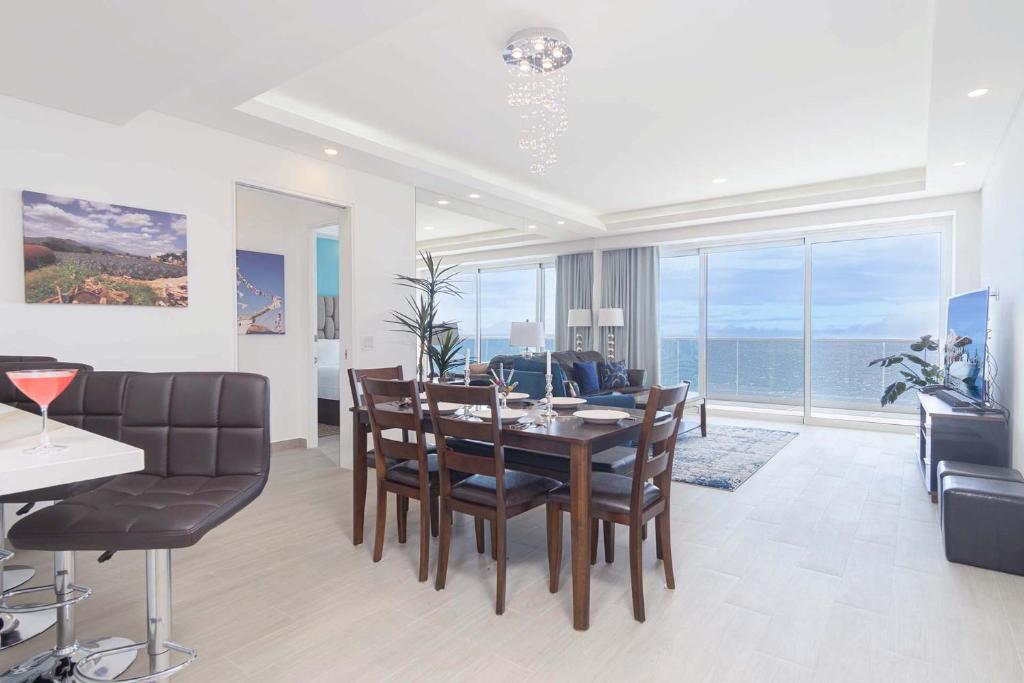 Splash in The New Lazy River/Stay in Modern Luxury Encantamae C 402 - 4