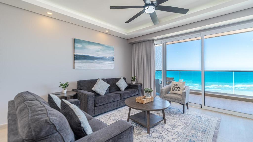 Waterfront Getaway 2 Bedroom Condo W1102 - 2