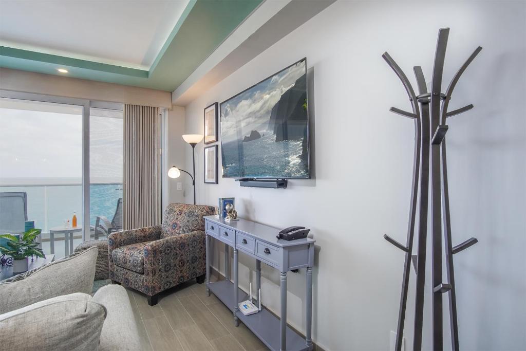 Awesome 3 bedroom condo Encantame Tower E 1001 - 4