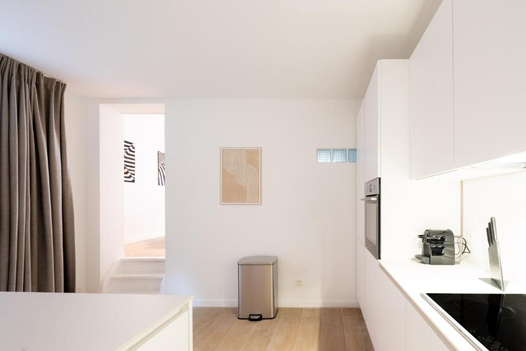 Spacious City Getaway for 8 in Antwerp 8