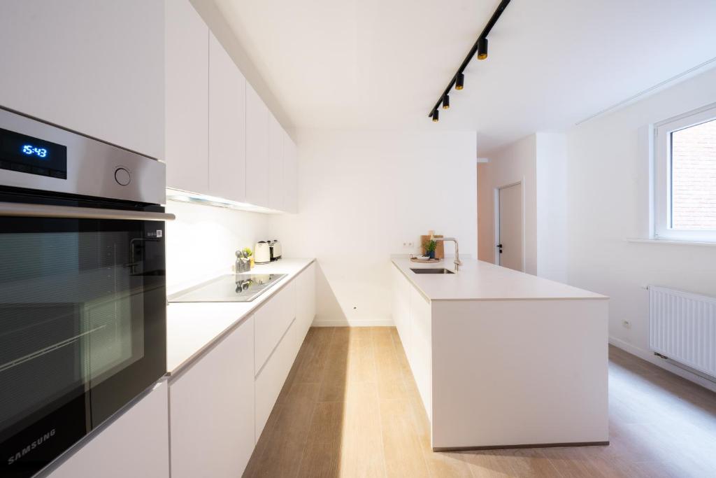 Spacious City Getaway for 8 in Antwerp 5
