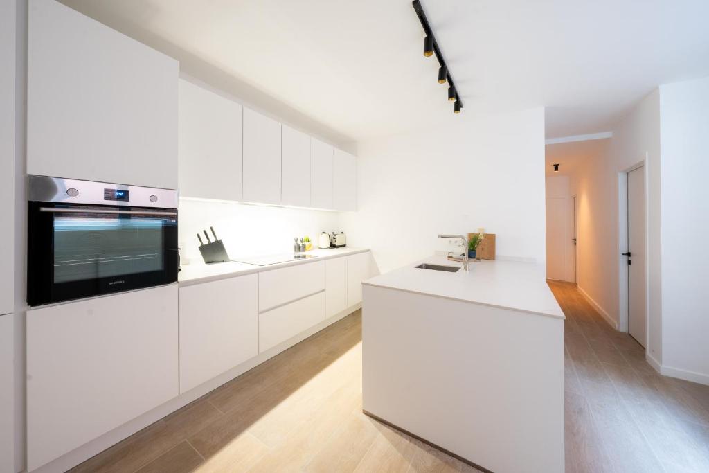 Spacious City Getaway for 8 in Antwerp 4
