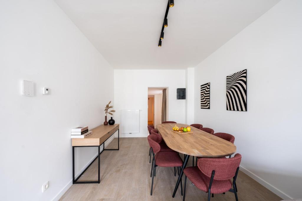 Spacious City Getaway for 8 in Antwerp 7
