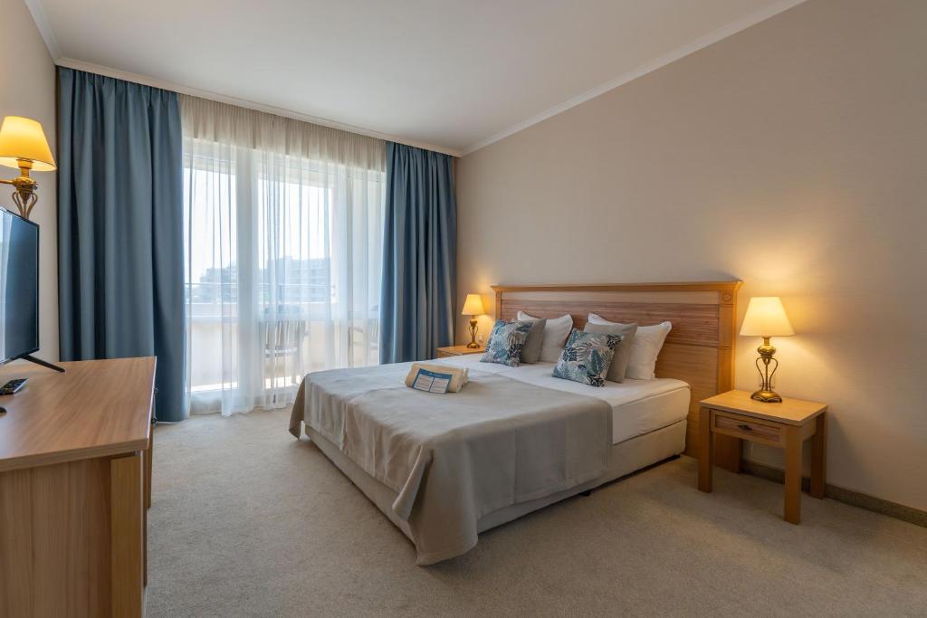 DIT Majestic Beach Resort — Hotel rooms in Sunny Beach, Burgas Region