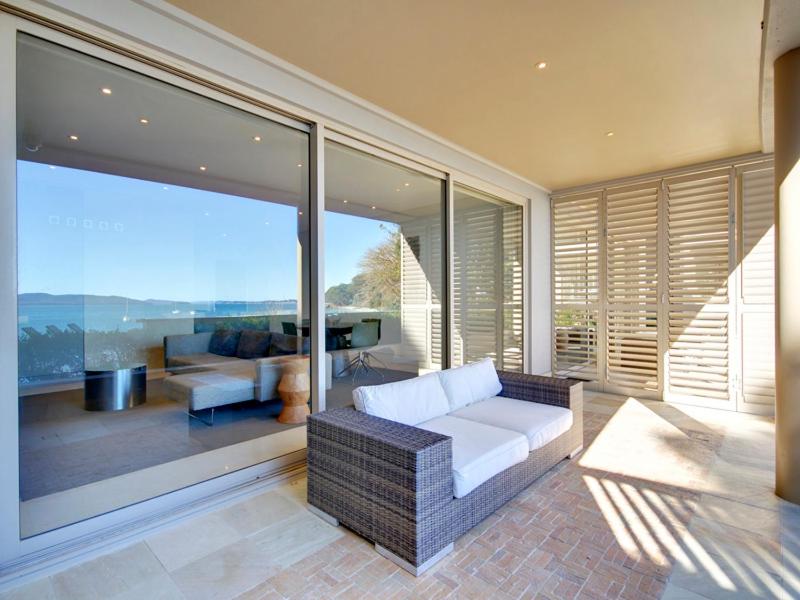 Luxury One-Bedroom Apartment - Pool Level 101