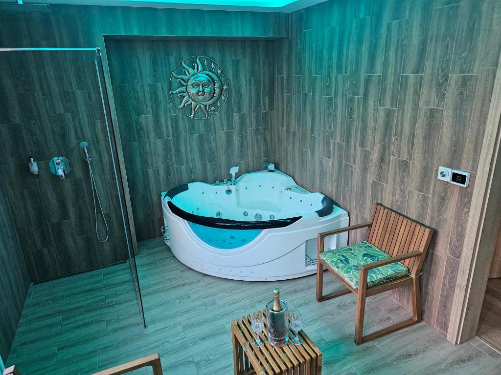 Hot tub