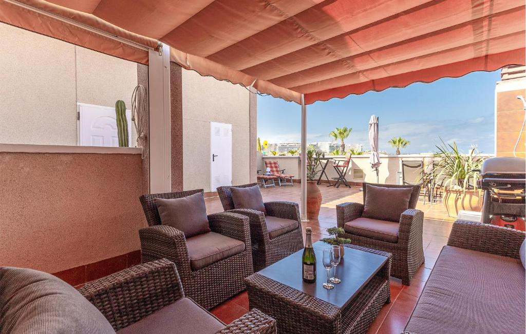 Lovely Apartment In Santa Pola With Swimming Pool - 2