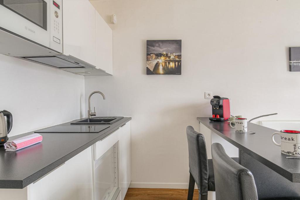 Studio tranquillité-Parking-Proche de la Doua - 4