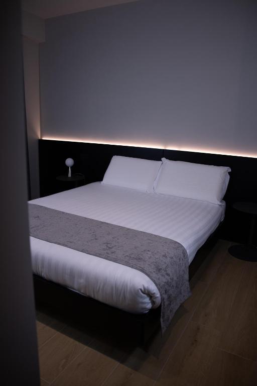 Milano Bene Suites - 4