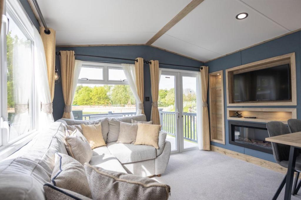 Whitecliff Bay Holiday Park photo 2