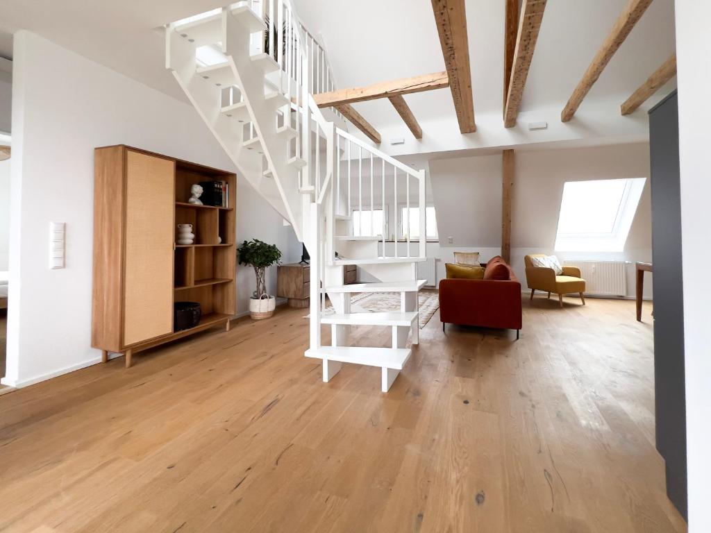 Modernes Maisonette-Apartment mit Terrasse I Augsburg City - 4
