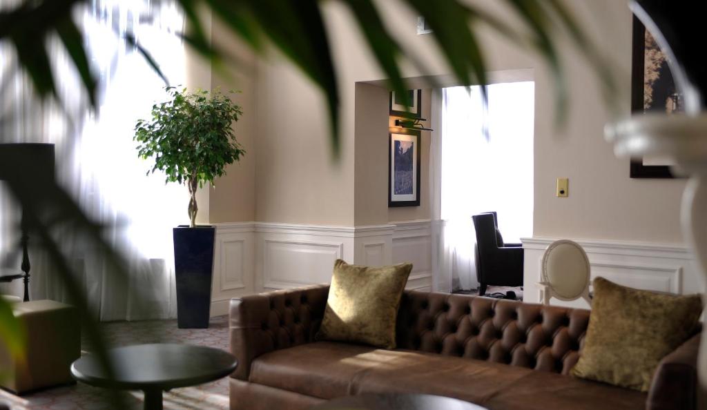 De Vere Cranage Estate photo