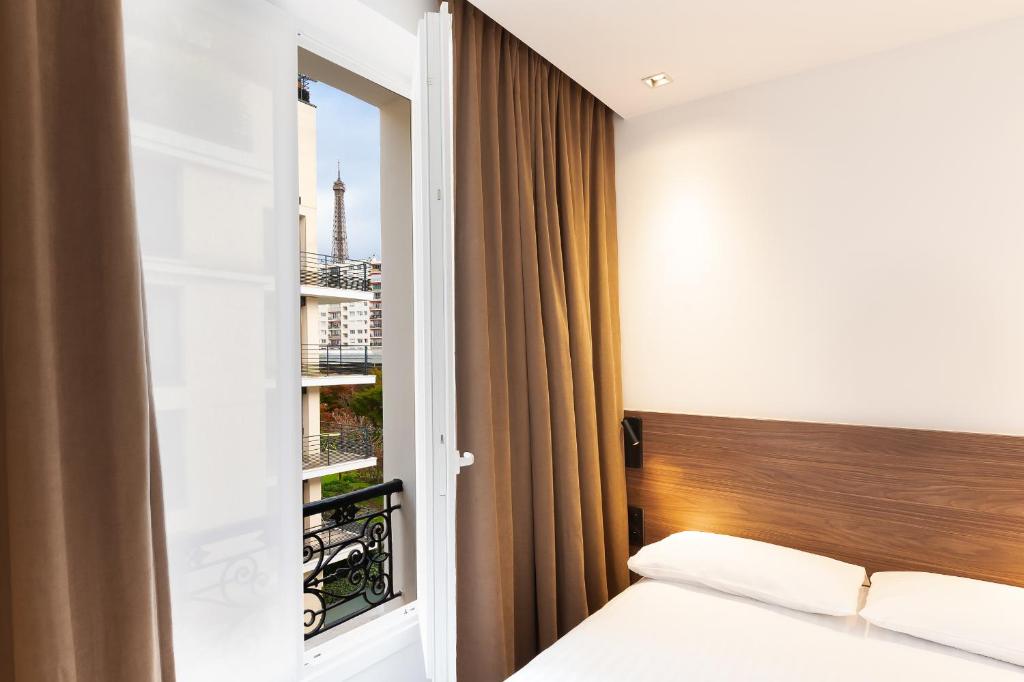 Les Suites Tour Eiffel - 1
