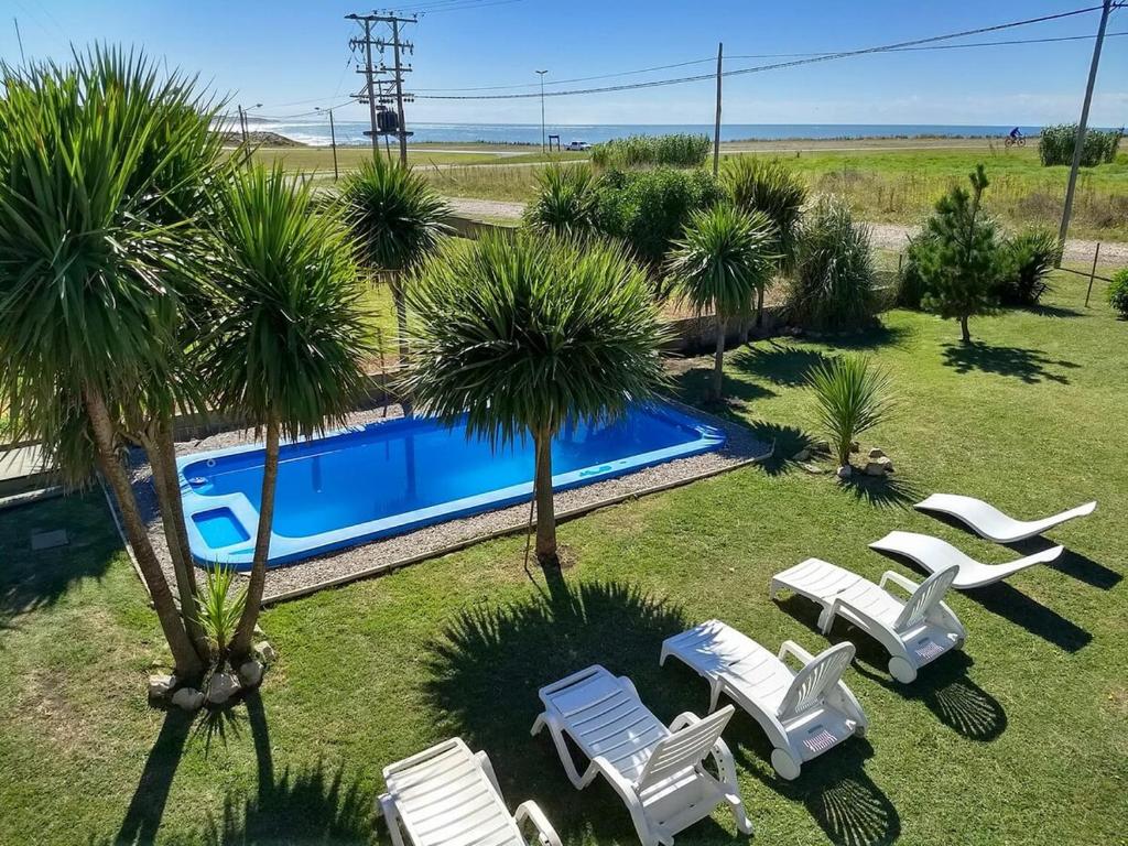 America cabins with a pool facing the sea and the beach - 3