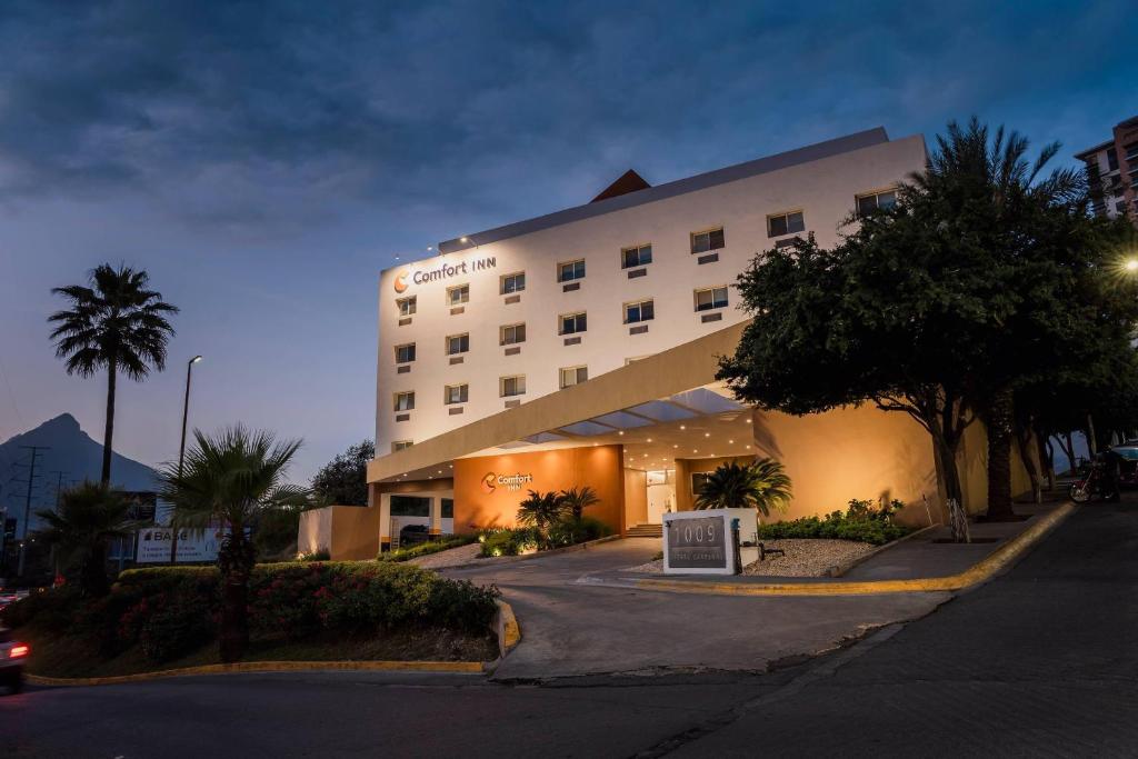 Comfort Inn Monterrey Valle - 3