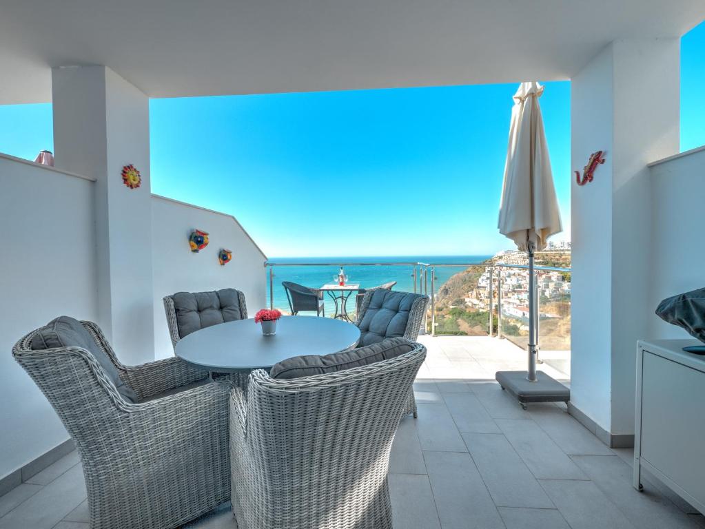 House with rooftop terrace, views and pool, Nerja - 5