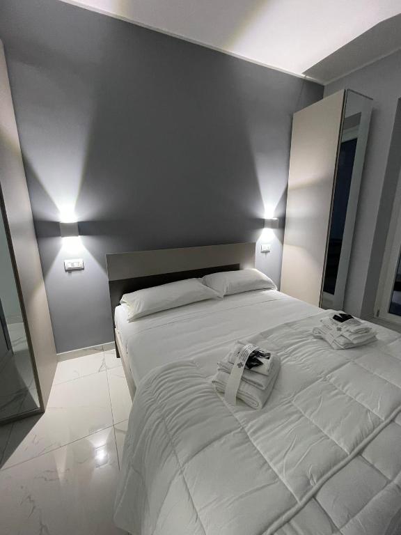 Giovi's Apartments by Central Home - 3