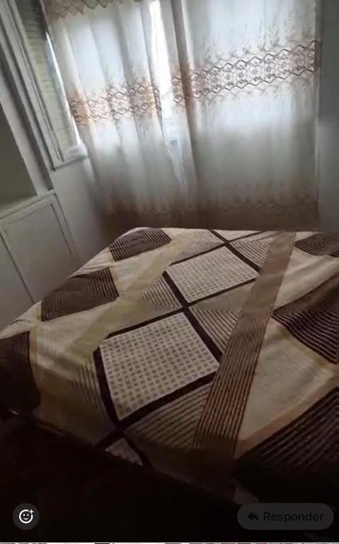 Departamento 2 ambientes con amplia sala en el centro - 3