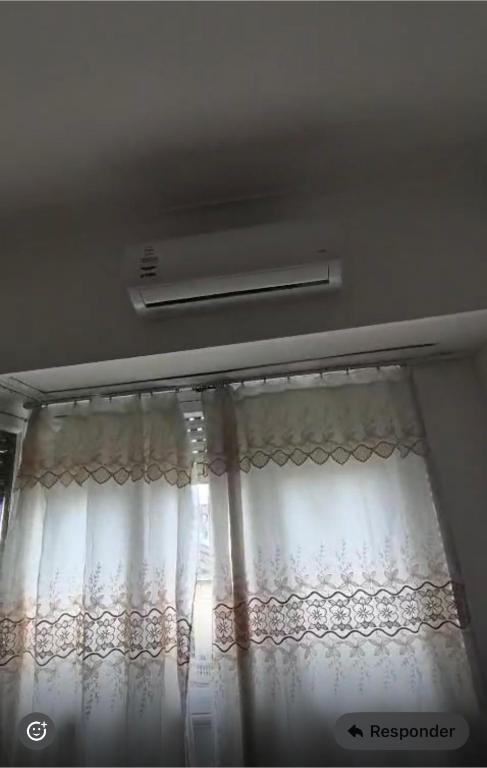 Departamento 2 ambientes con amplia sala en el centro - 2