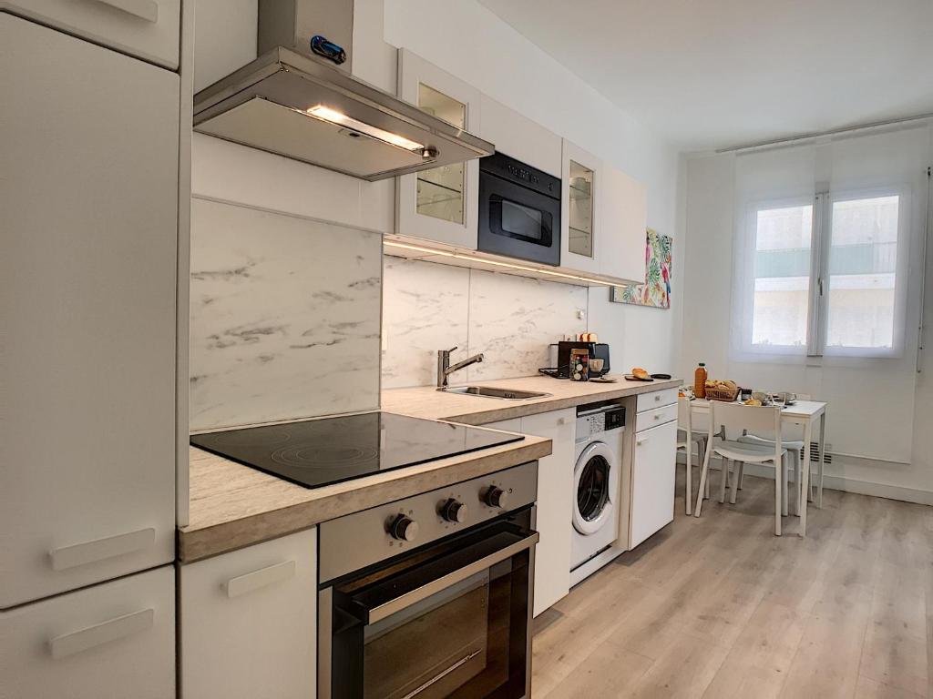 Nestor&Jeeves - BEETHOVEN - Residential Area - Central - 5