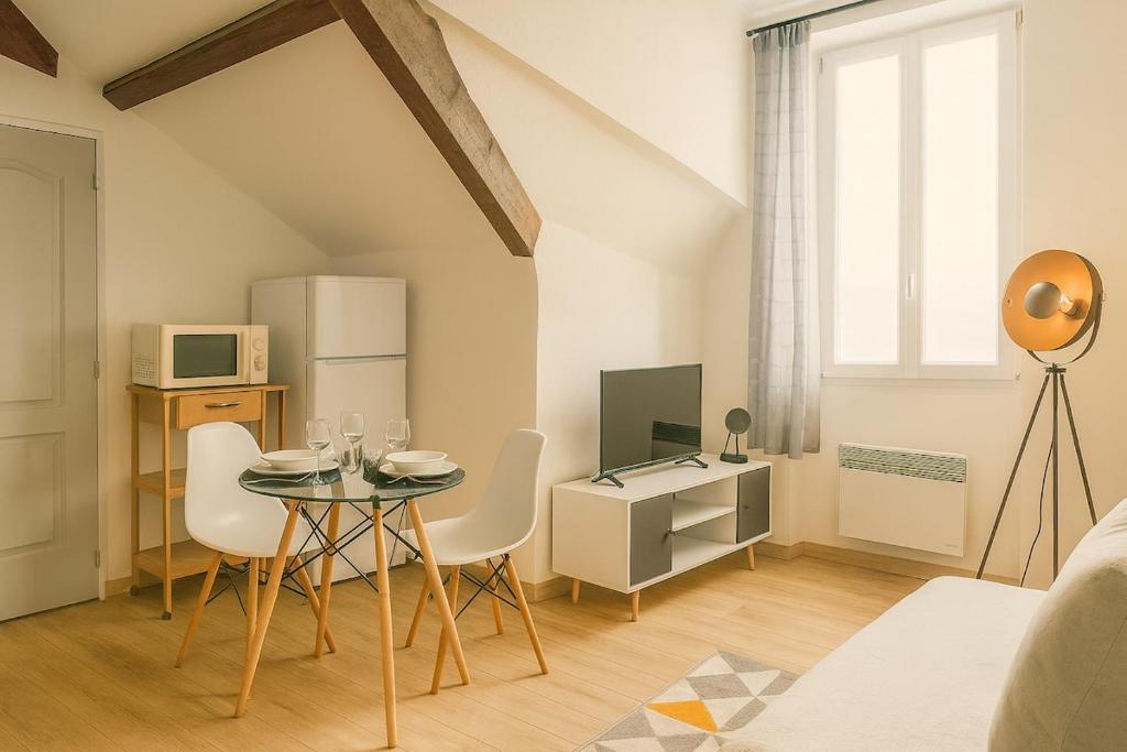 Appartement tout équipé 2 à 4 couchages à 100m des cures LAMALOU LES BAINS - 1