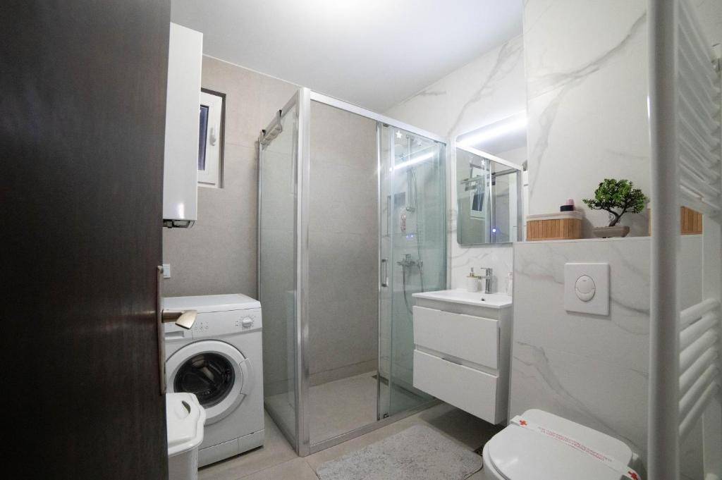 Aurelio Centar Apartment with Balcony and Free parking - 2