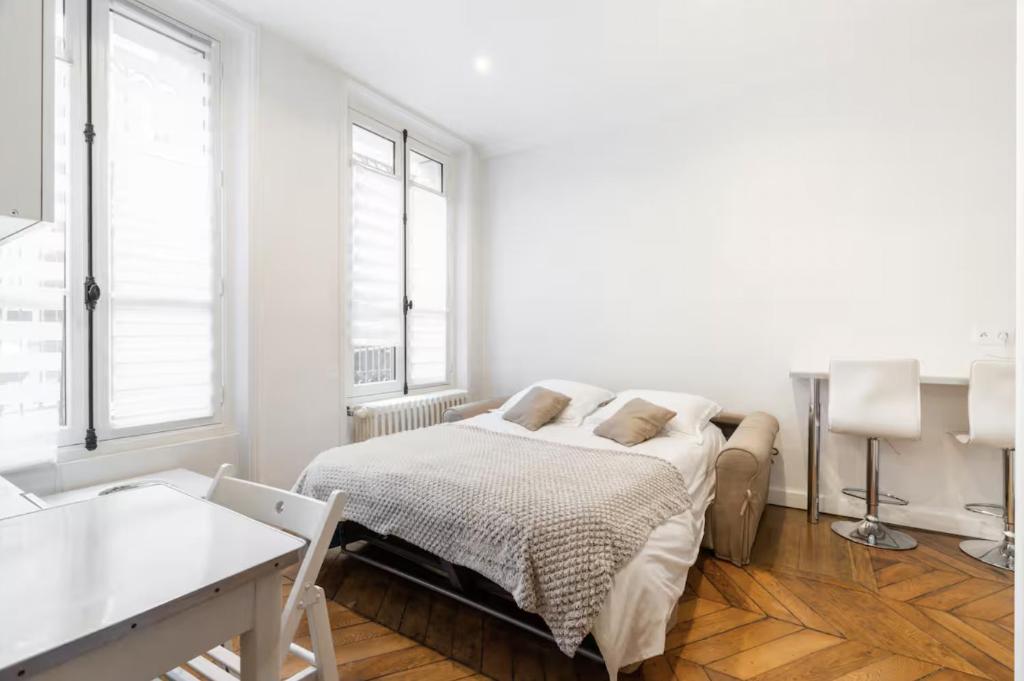 Superbe Studio a 5 mn de la TOUR EIFFEl à PIED IDEAL Touristes et professionnel moins 15pourcents sur les longs séjours - 1