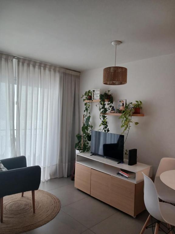 Hermoso Departamento en Temperley - 1