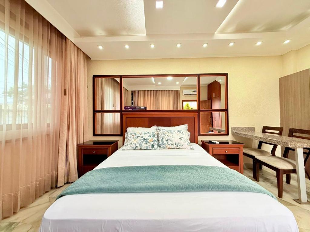 Machala Departamento en sector exclusivo cerca del hotel oro verde - 4